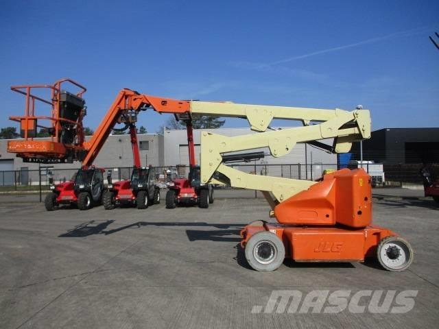 JLG E 400 AJPN (817) Nacele compacte autopropulsante