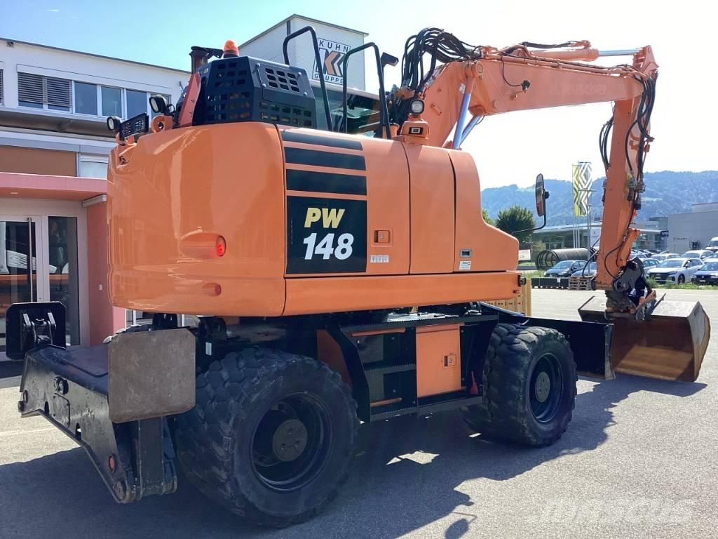 Komatsu PW 148-11 Excavatoare cu roti