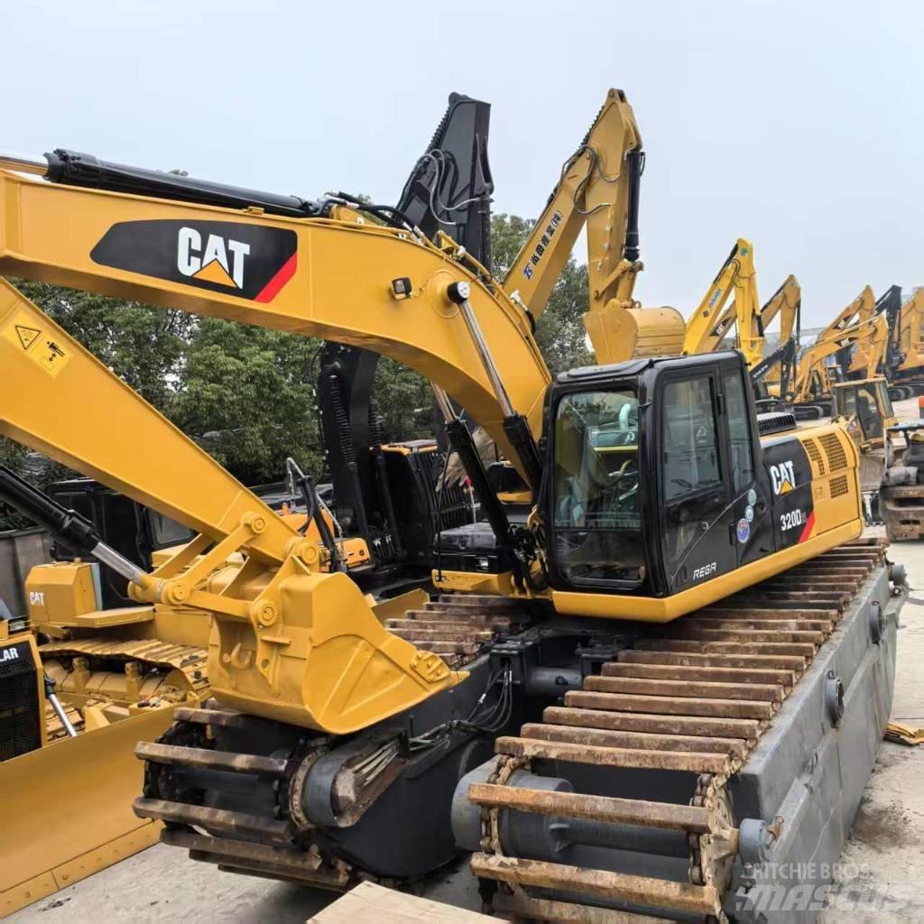 CAT 320 D Excavator amfibiu