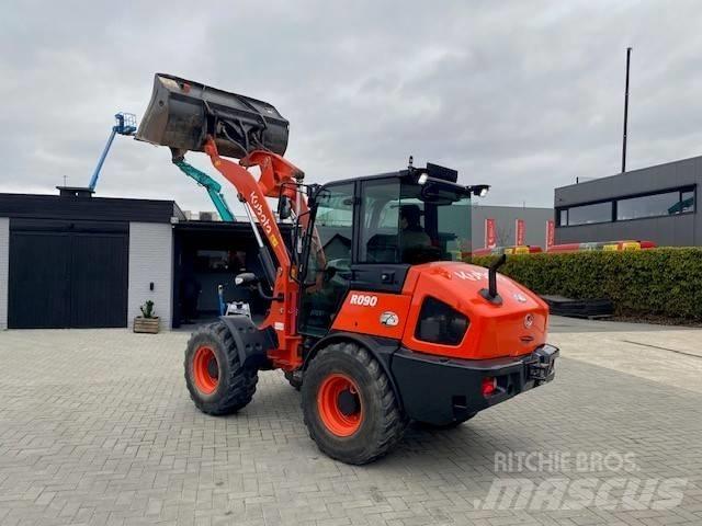Kubota R 090 Incarcator pe pneuri
