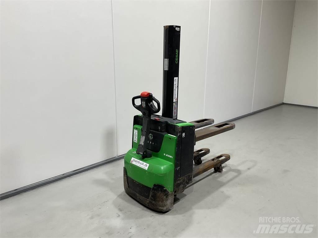 Cesab S208L Transpaleti autopropulsanti