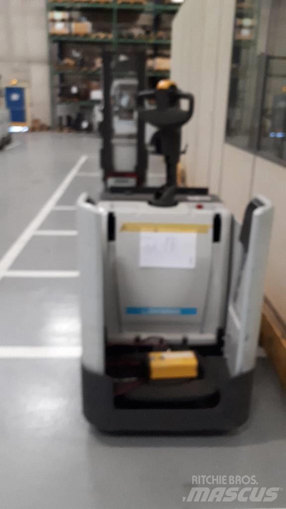 Atlet PMR 200 Transpaleta cu platforma