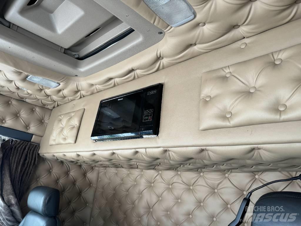 Scania R 520 LB8x4*4 Camion cu carlig de ridicare