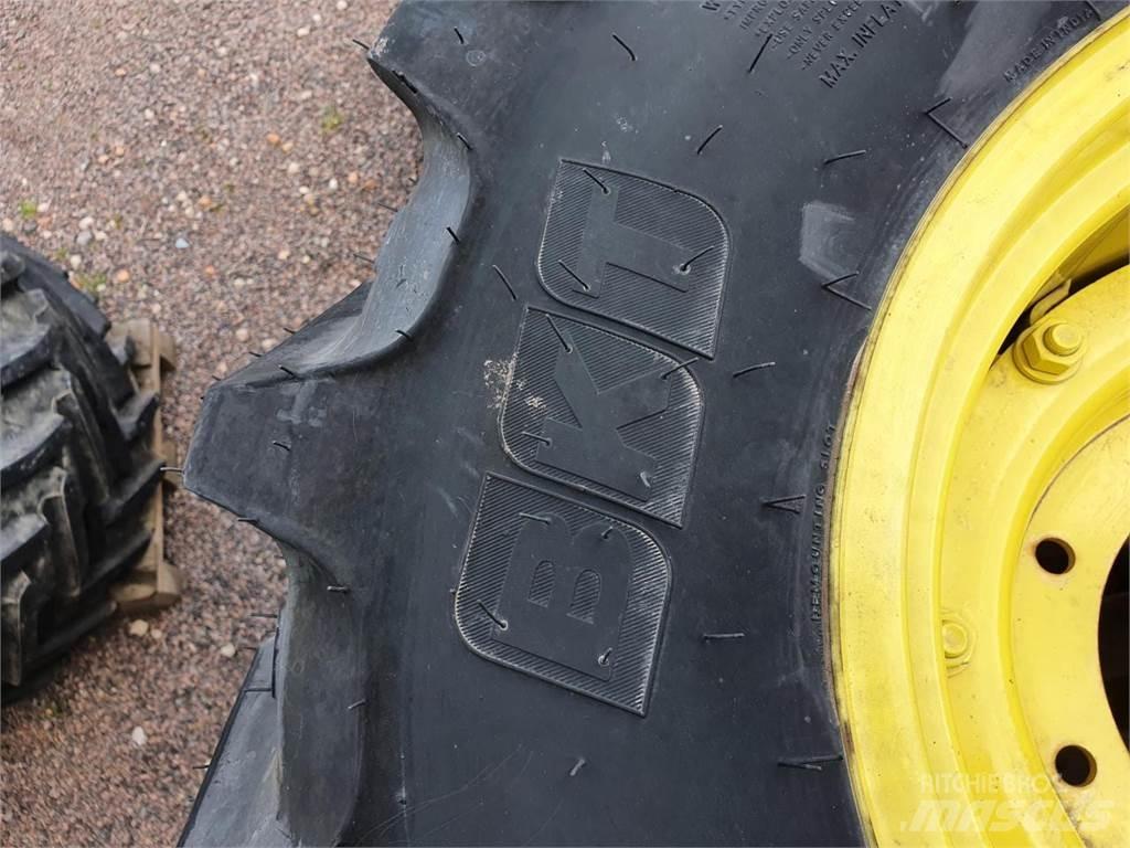 BKT 320/85R20 x2 Roti