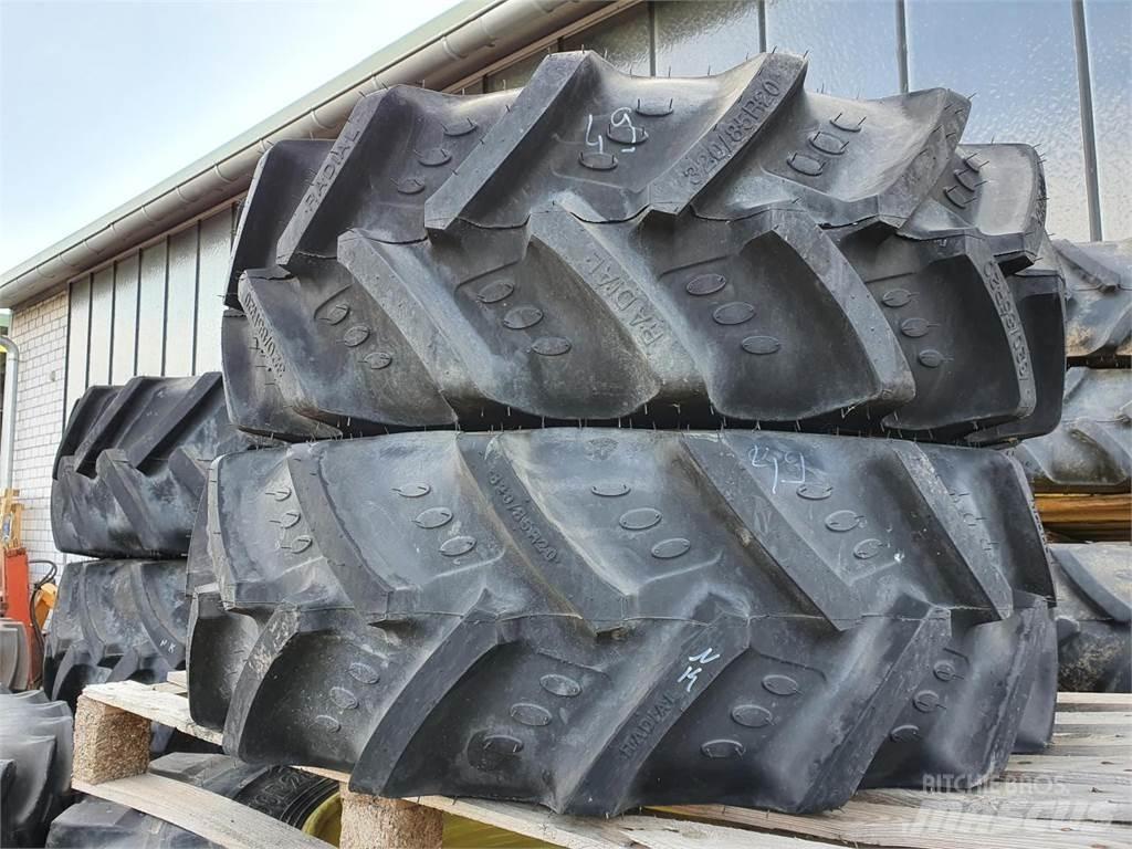 BKT 320/85R20 x2 Roti