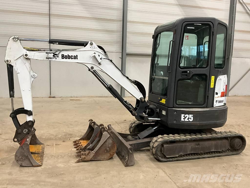 Bobcat E 25 Mini excavatoare < 7t