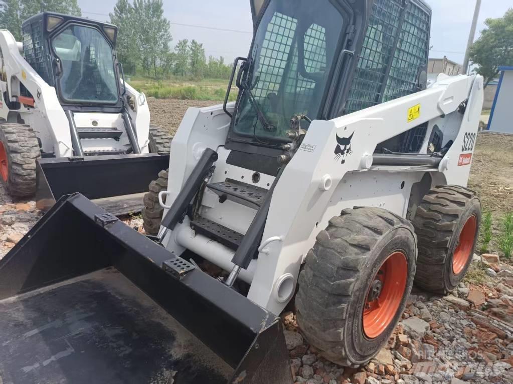 Bobcat S 220 Mini incarcator