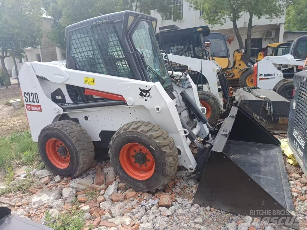 Bobcat S 220 Mini incarcator