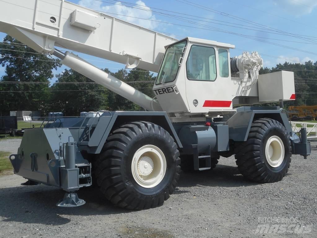 Terex RT 450 Macara teren accidentat