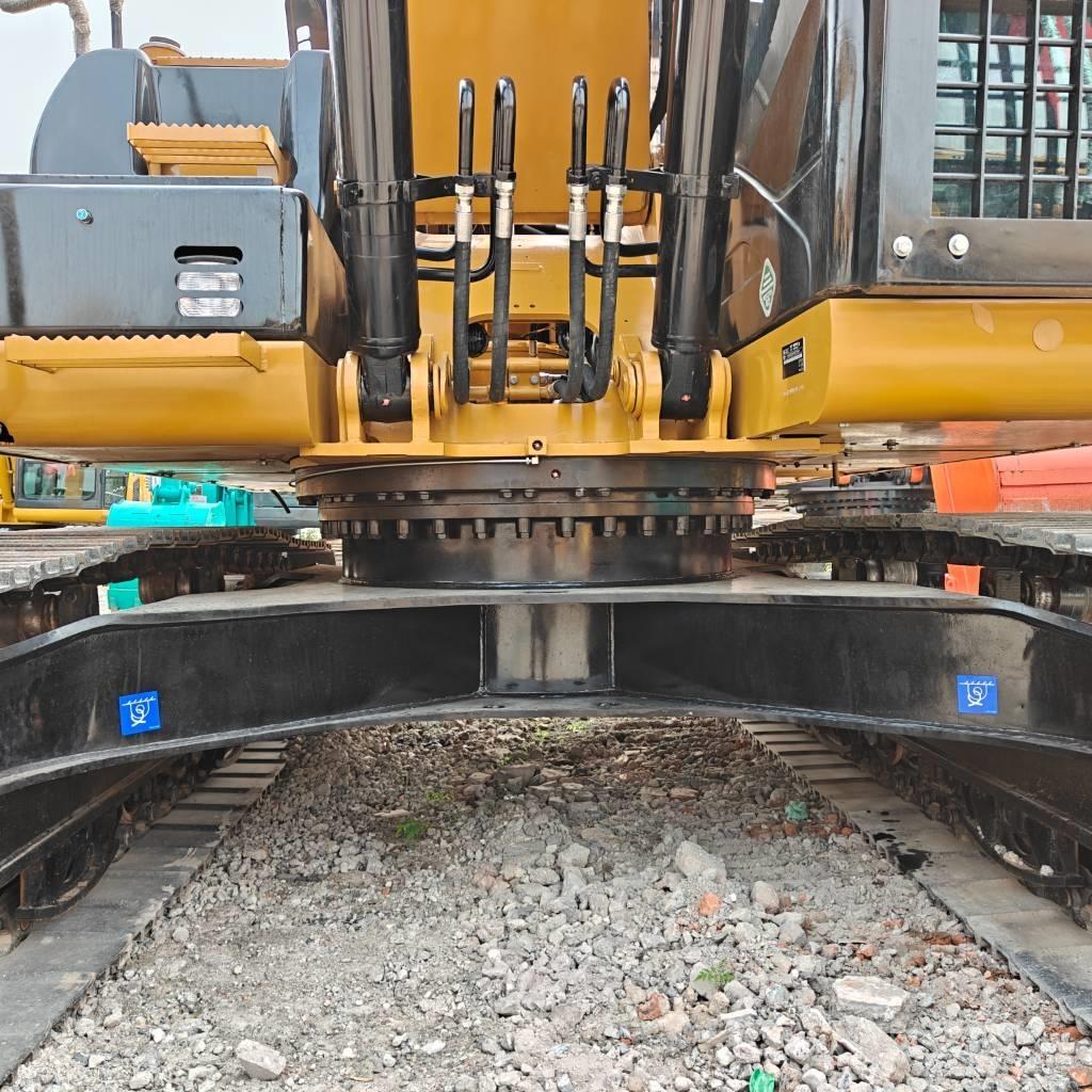 CAT 323D Excavatoare pe șenile
