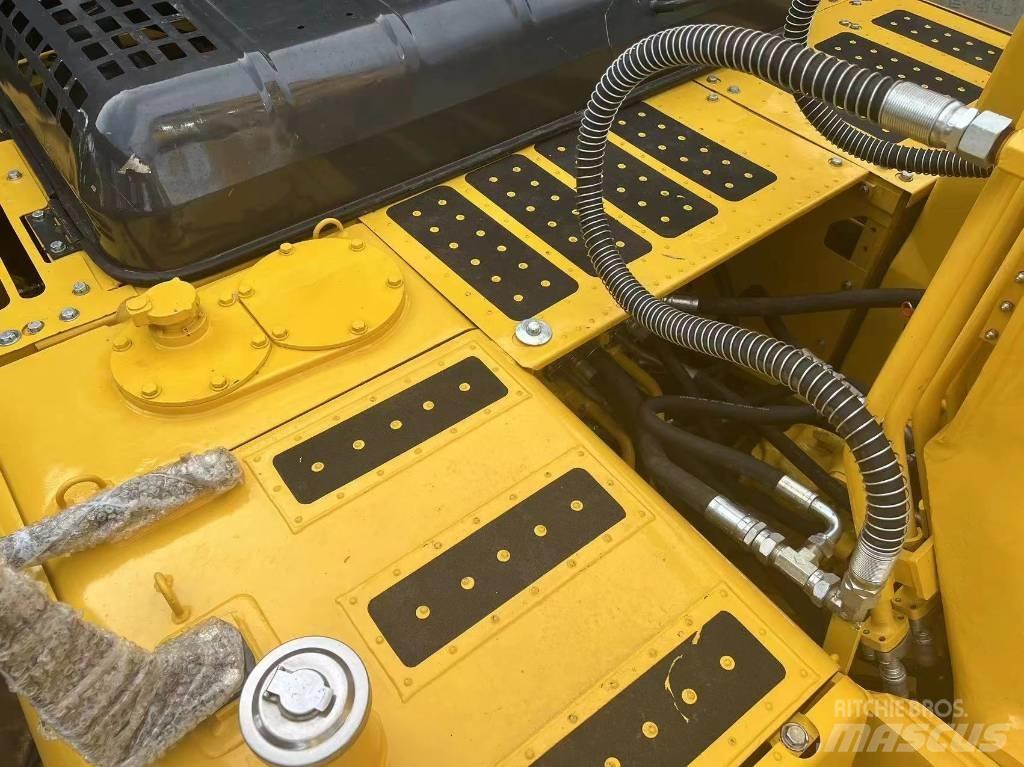 Komatsu PC 130 Excavatoare pe șenile
