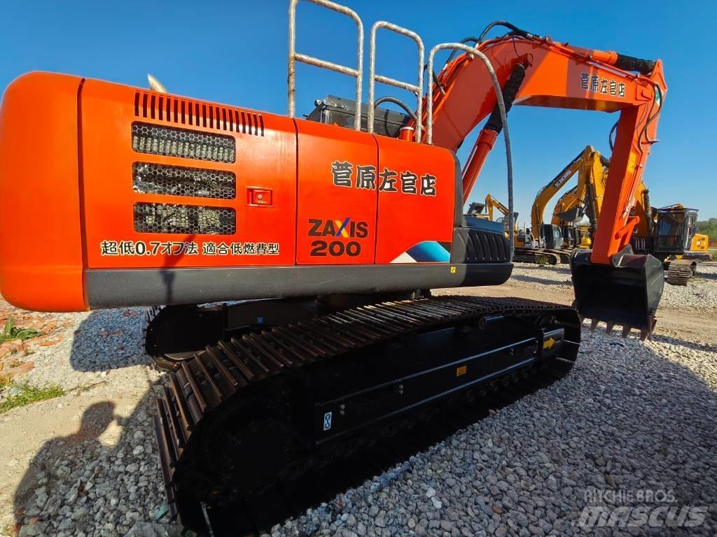 Hitachi ZX 200 Excavatoare pe șenile
