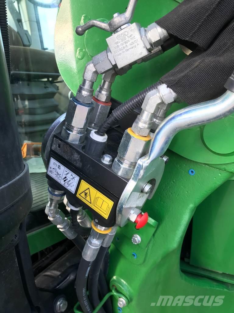 John Deere 6100 M Tractoare