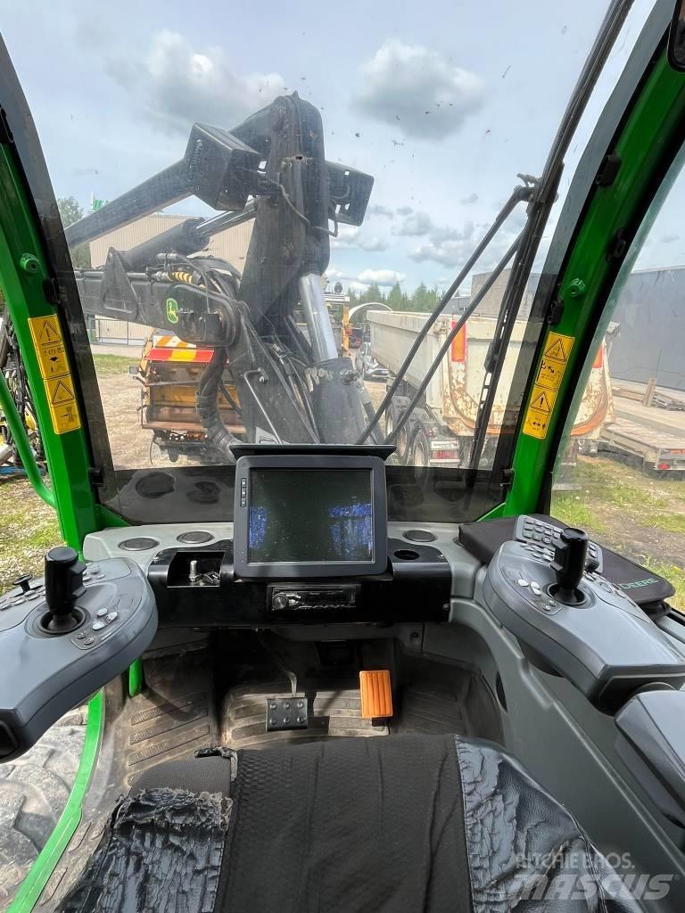 John Deere 1070E Combine forestiere