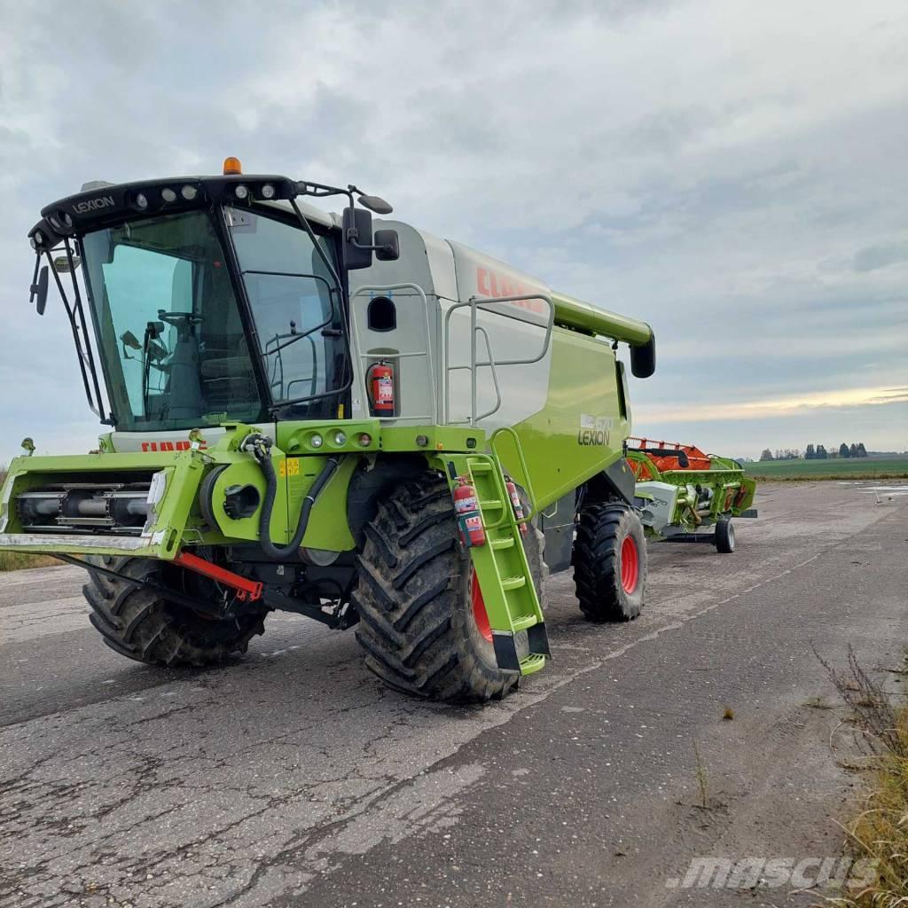 CLAAS Lexion 670 Combine de secerat