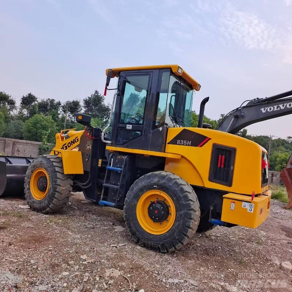 LiuGong 835H Incarcator pe pneuri