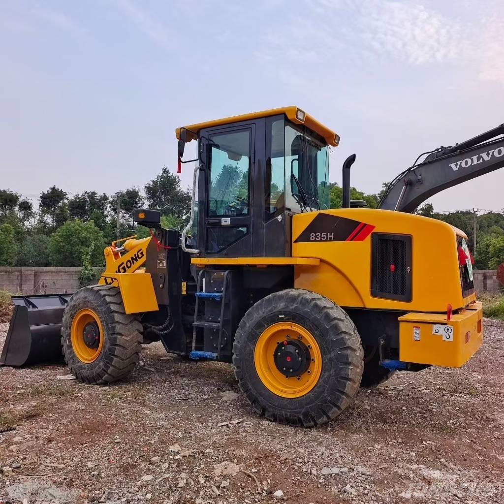 LiuGong 835H Incarcator pe pneuri