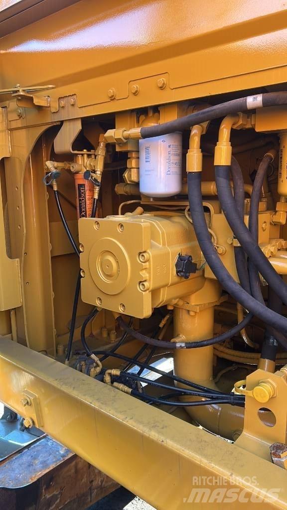 CAT 374 F Paleta de manipulare
