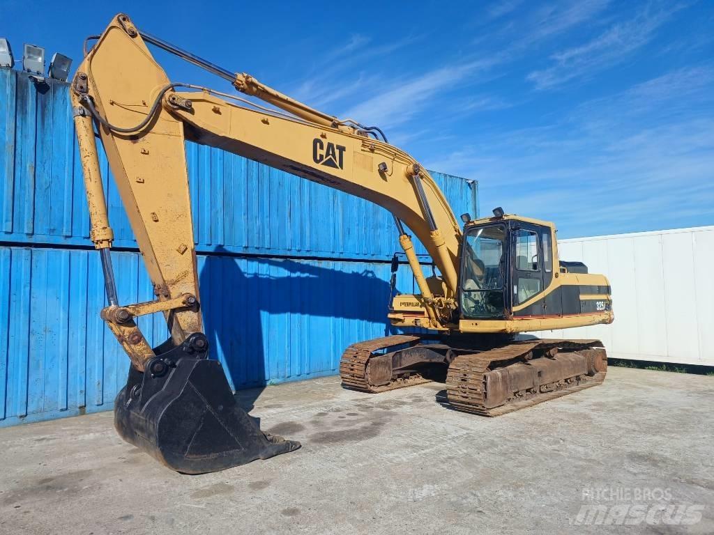 CAT 325 Excavatoare pe șenile
