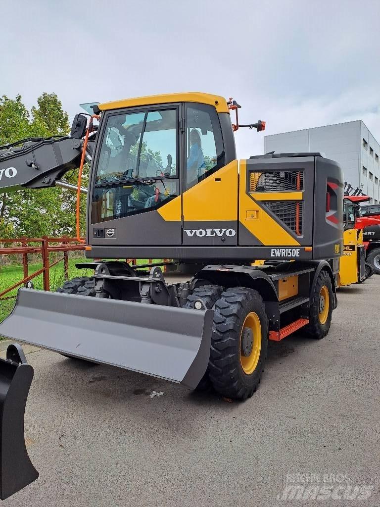 Volvo EWR150E Excavatoare cu roti