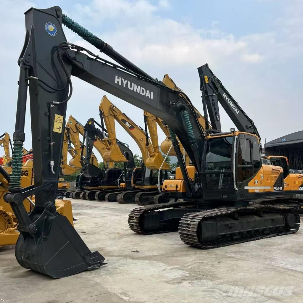 Hyundai R220LC-9S Excavatoare 7t - 12t