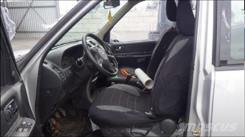 Nissan Terrano II Masini