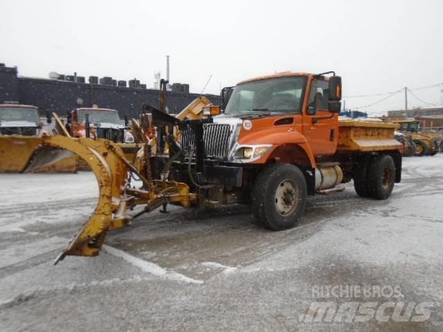 International 7400 Lame pentru dezapezire si pluguri