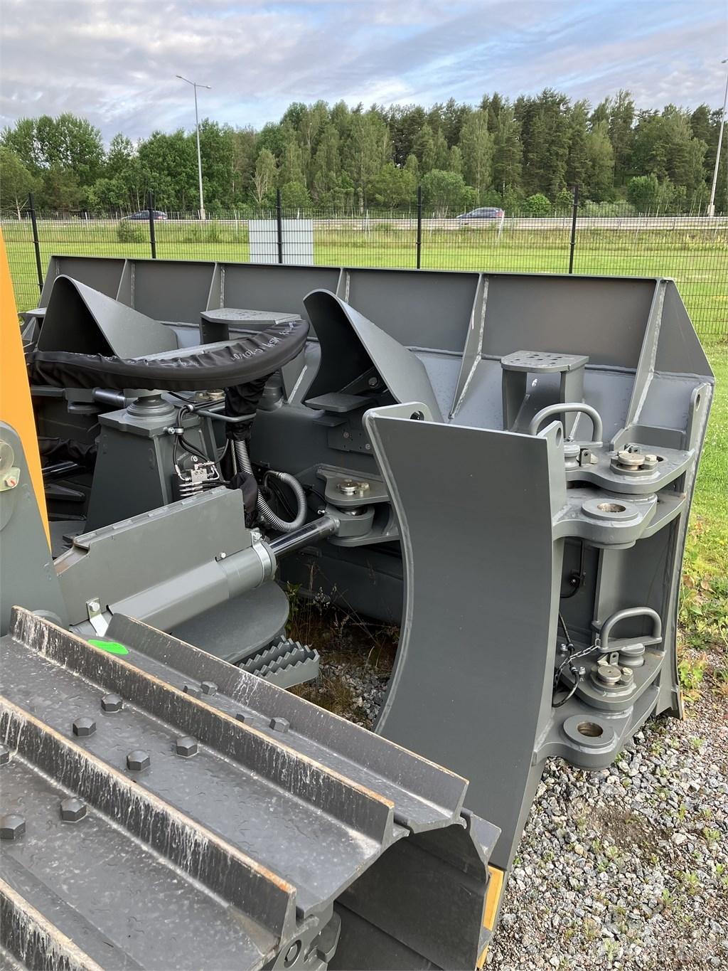 Liebherr PR 726 Buldozere pe senile