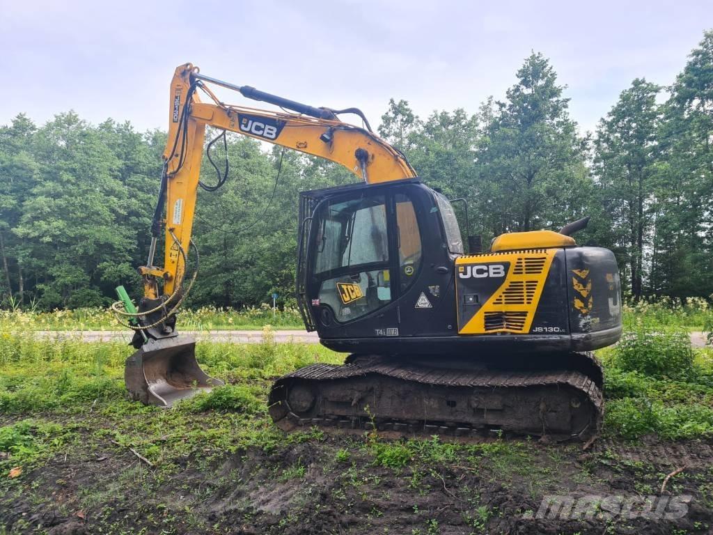 JCB JS 130 LC Excavatoare pe șenile
