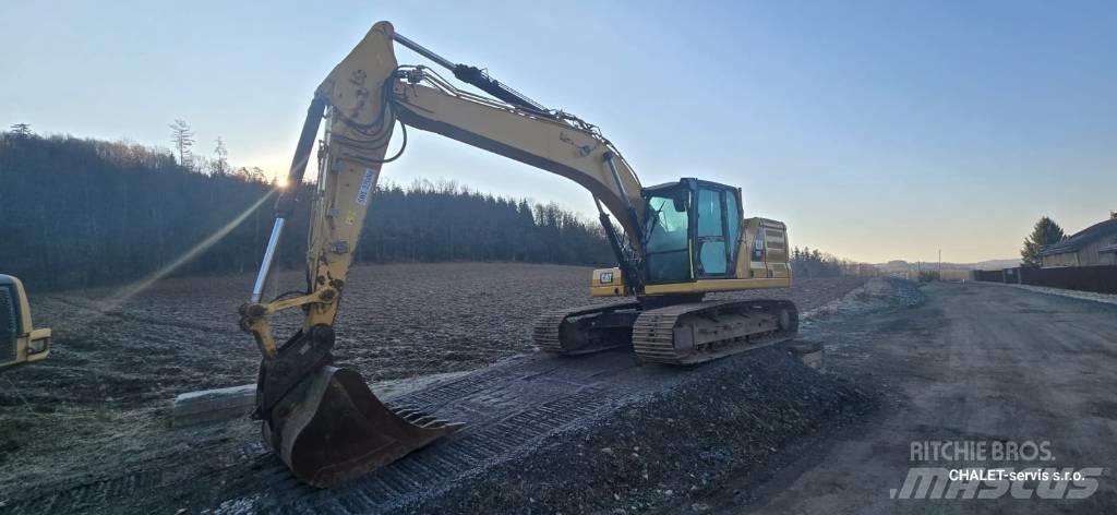 CAT 320 Excavatoare pe șenile
