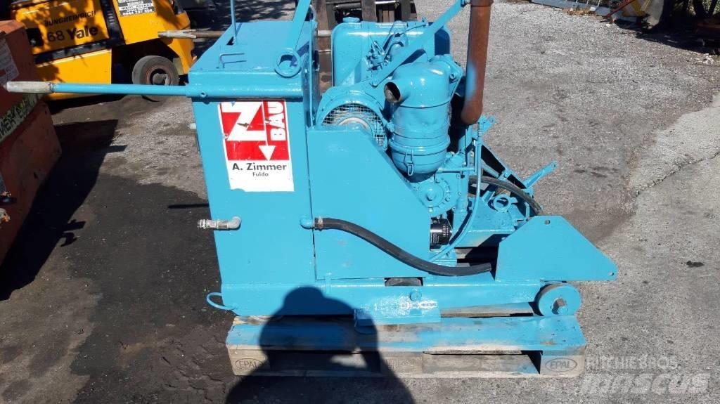 Hanix 32 HP Utilaje construcții - Altele