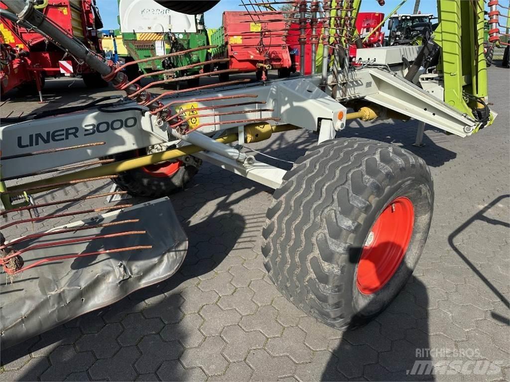 CLAAS Liner 3000 Utilaj de răvăşit fân