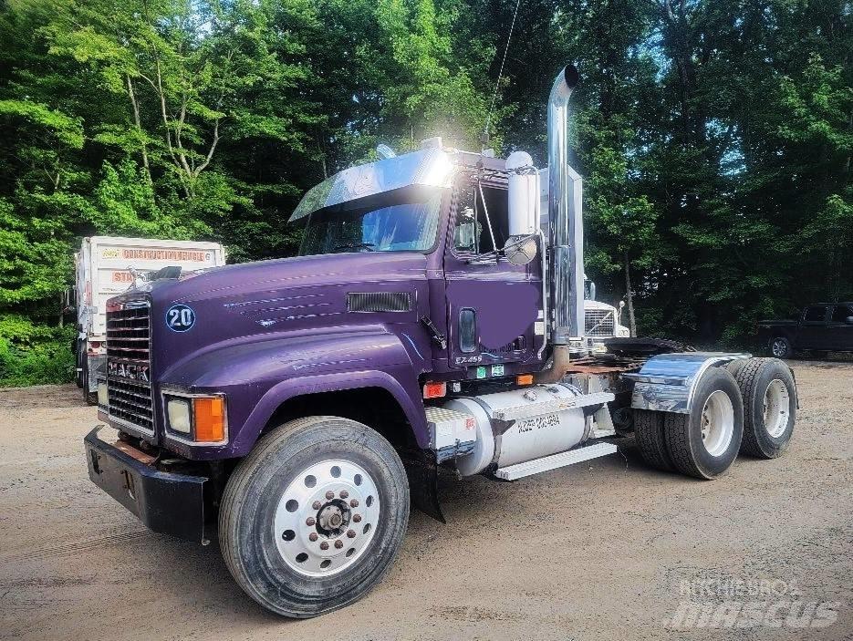 Mack CH 613 Autotractoare