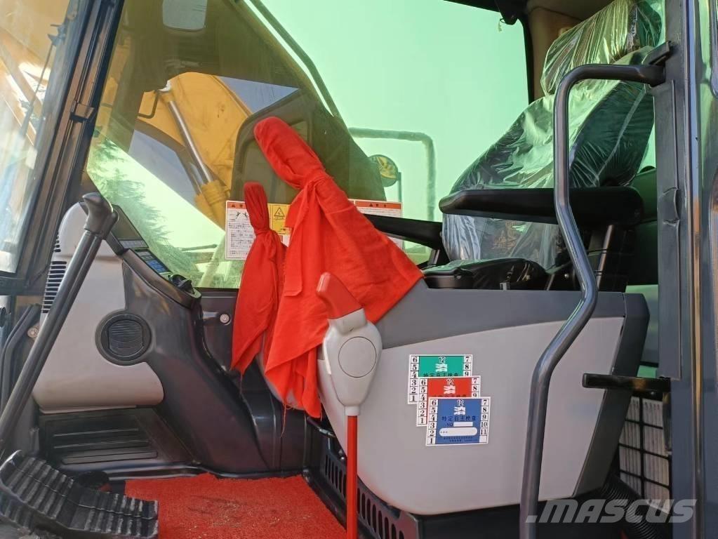 Komatsu PC 200-8 Excavatoare pe șenile
