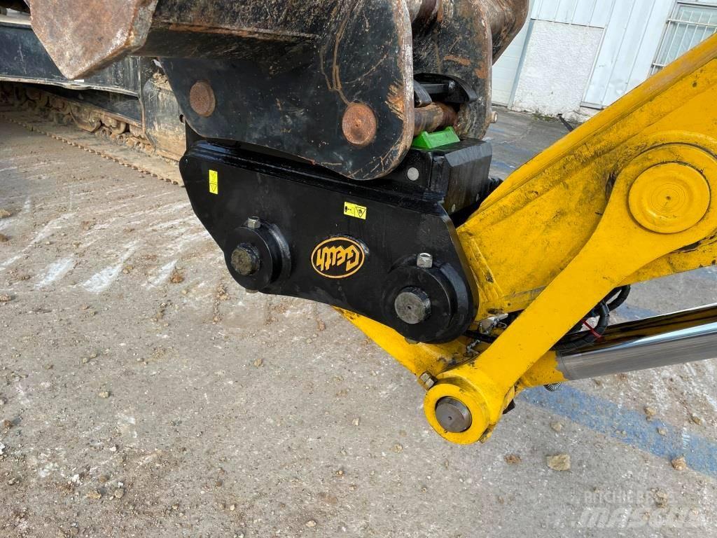 Komatsu PC240LC-11E0 Excavatoare pe șenile
