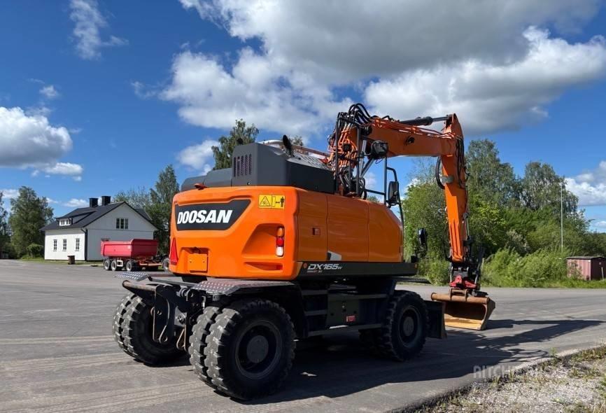Doosan DX 165 W-5 Excavatoare cu roti