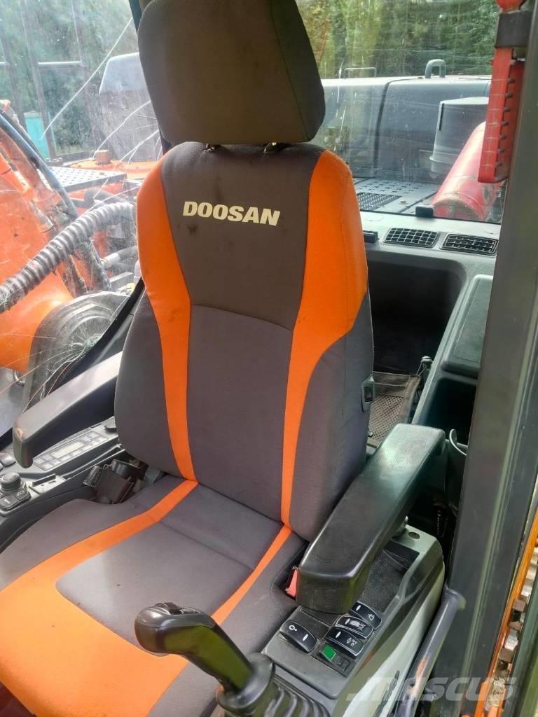Doosan DX 300 LC Excavatoare pe șenile
