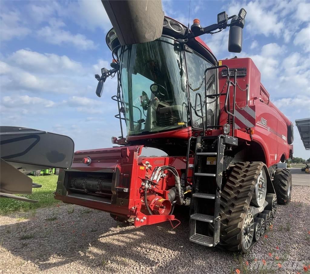 Case IH 8250 ASF Combine de secerat