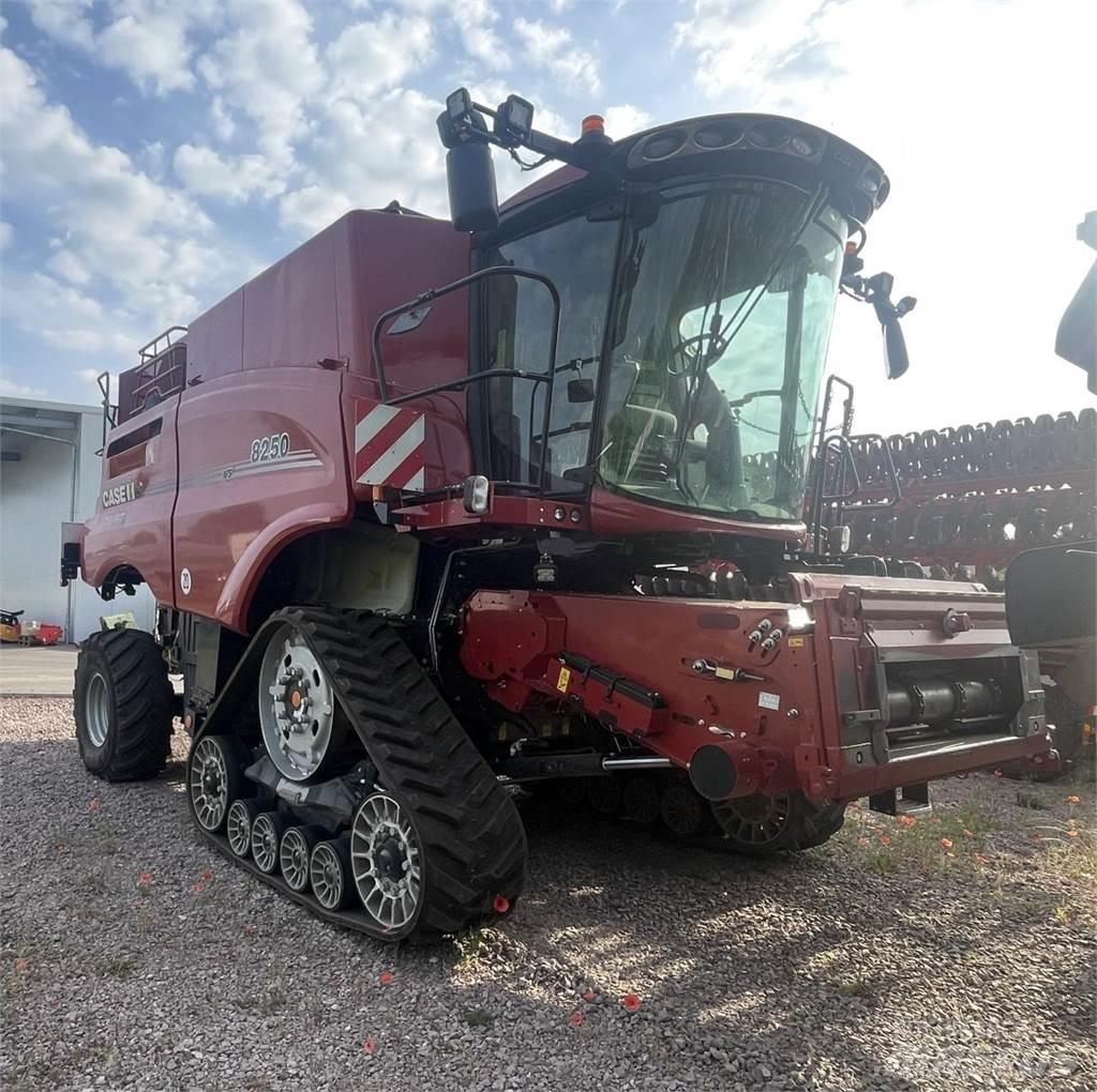 Case IH 8250 ASF Combine de secerat