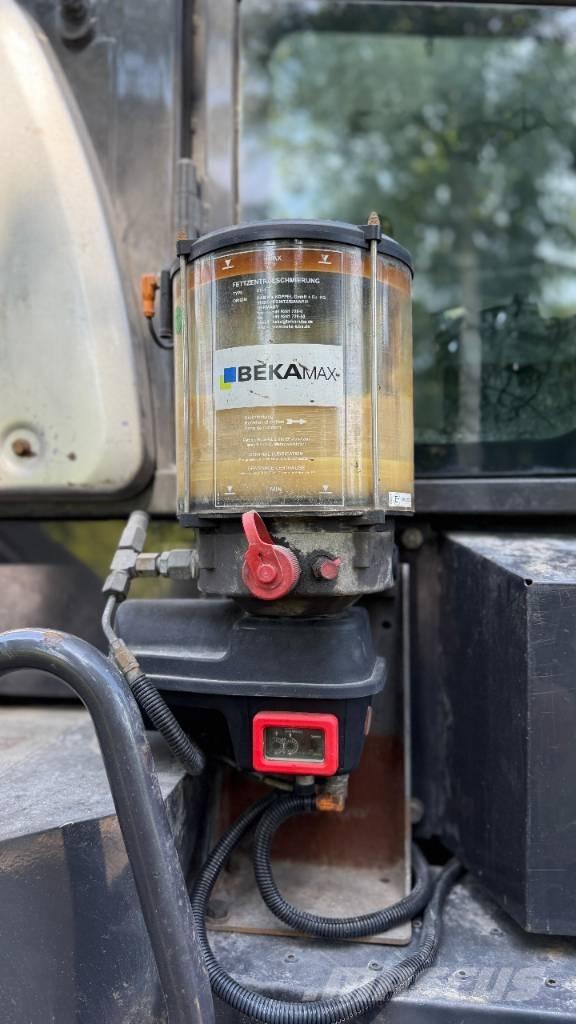 Hitachi ZW 140 Incarcator pe pneuri