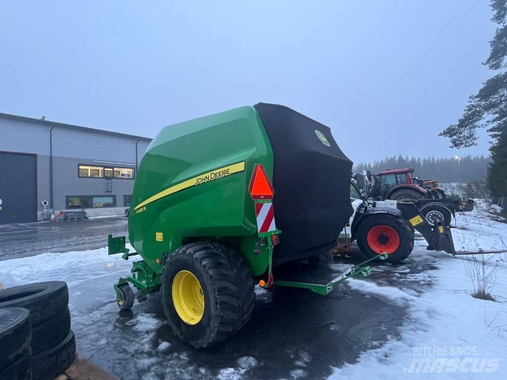 John Deere V451R Masina de balotat cilindric