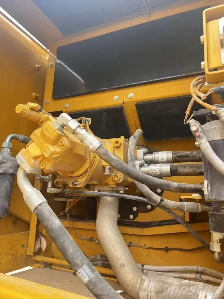 CAT 336GC Excavatoare pe șenile

