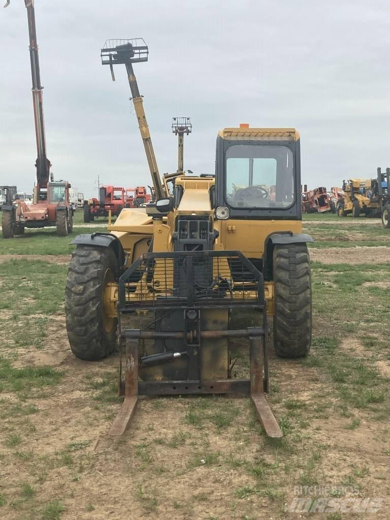 CAT TH83 Stivuitoare telescopice