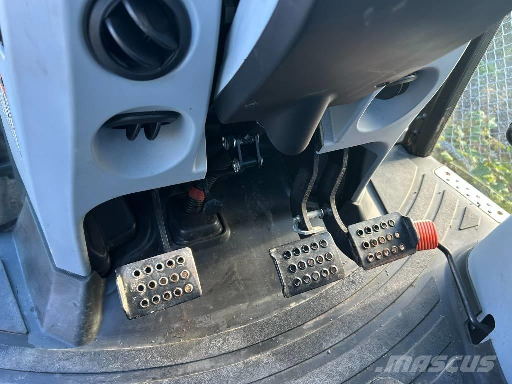 New Holland T 5.105 Tractoare