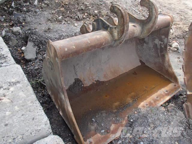 John Deere 245 GLC Excavatoare pe șenile
