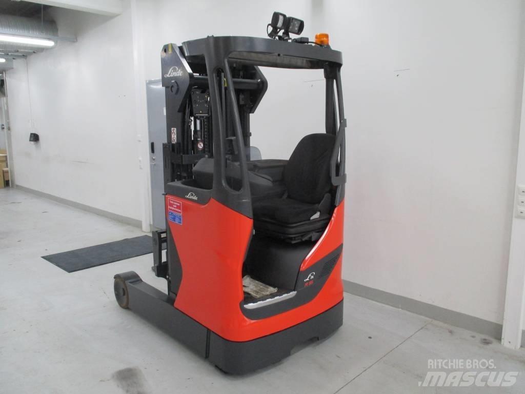 Linde R16N Stivuitor cu catarg retractabil