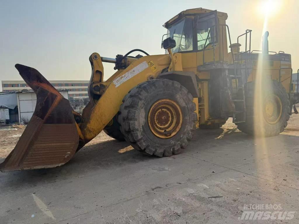 Komatsu WA 600-3 Incarcator pe pneuri
