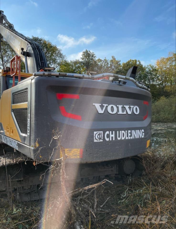 Volvo 250E LR Excavatoare pe șenile
