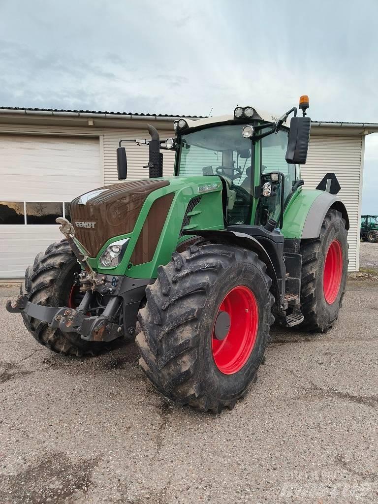 Fendt 828 Vario Tractoare