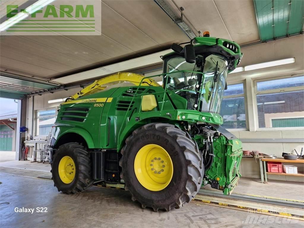 John Deere 8500 Forajere cu autopropulsare